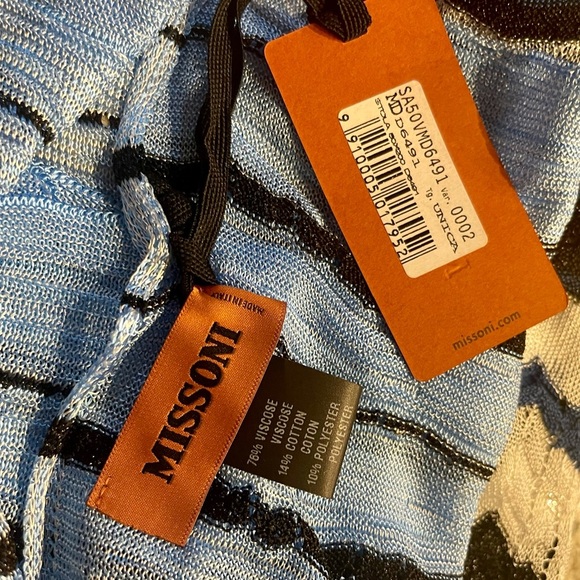 Missoni Viscose Blend Striped Shimmer Scarf. - Picture 4 of 6